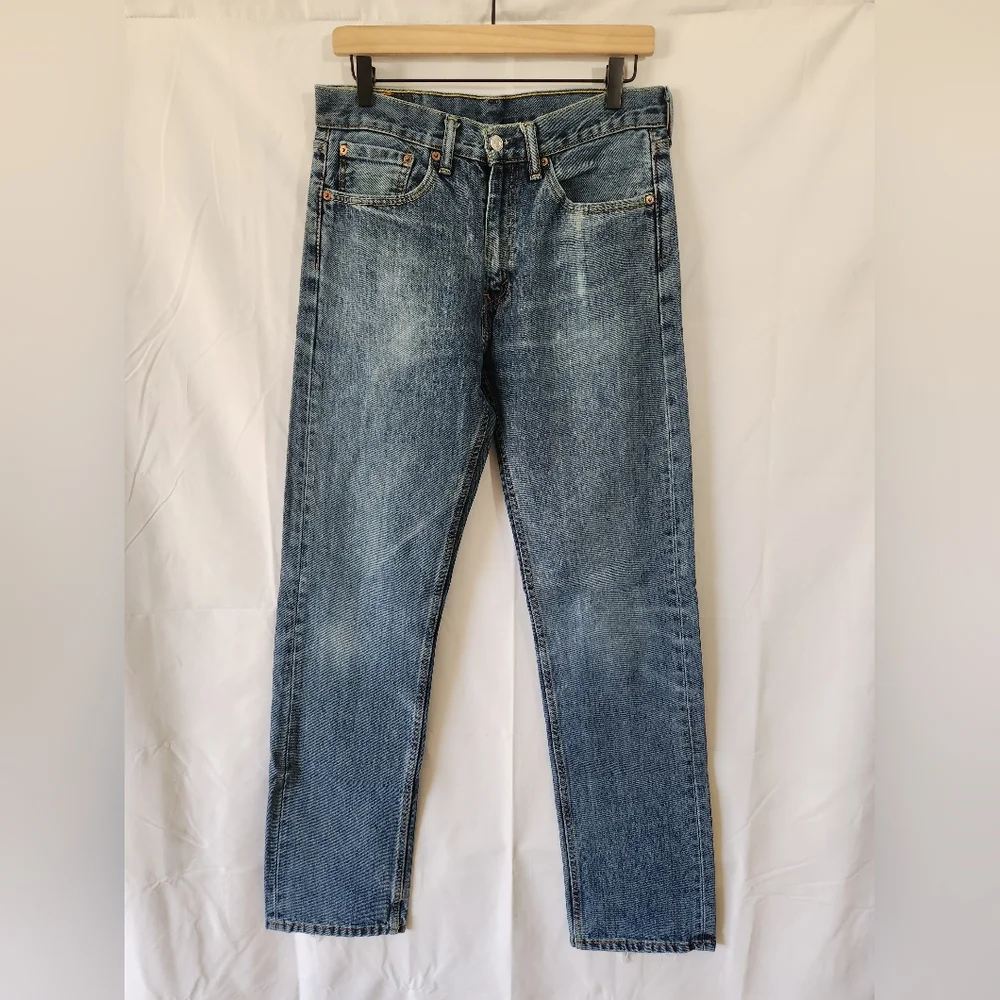 Men's Levi's 505 100% Cotton Classic Red Tab Jeans, Waist 31 - Picture 3 of 10